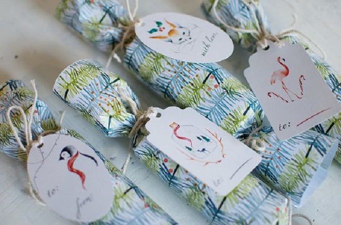 Printable Christmas crackers via A Pair and a Spare