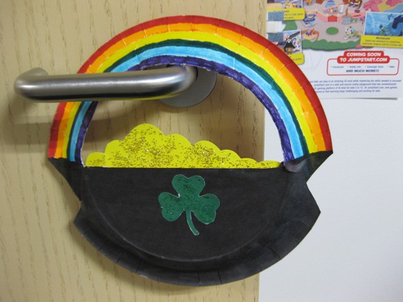 St. Patricks Day Pot of Gold Paper Plate Craft.