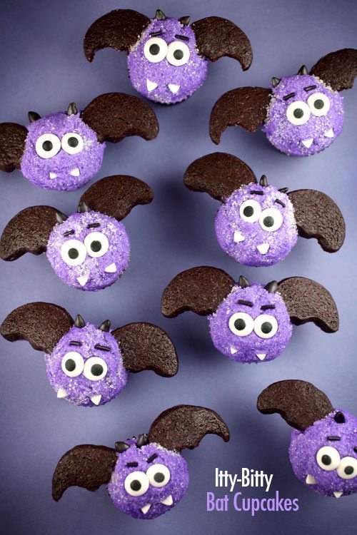 Itty Bitty Bat Cupcakes from Bakerella