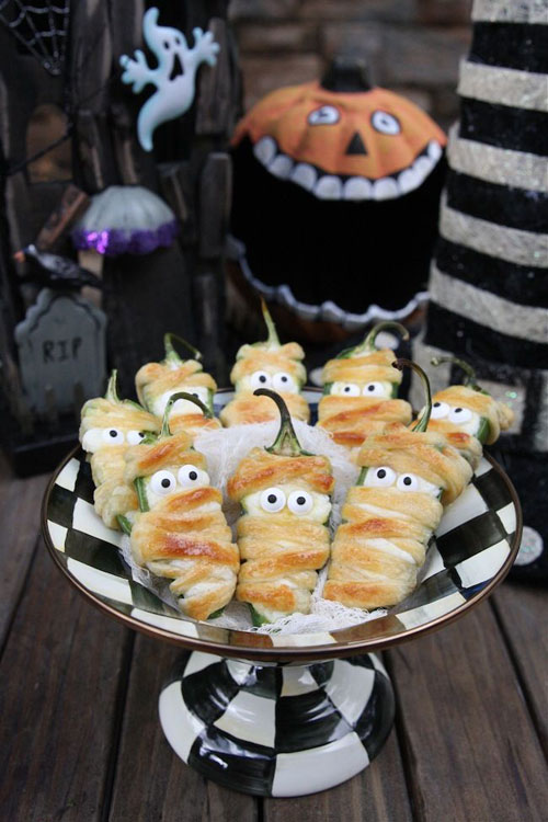 Jalapeño Popper Mummies via The Hopeless Housewife