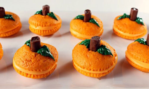 Pumpkin Patch Cupcake Poppers via The Bearfoot Baker