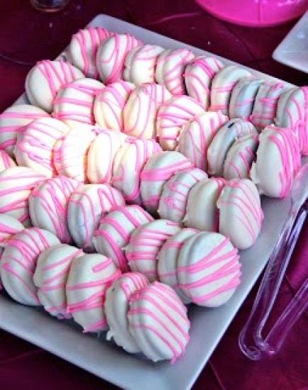 White Chocolate Dipped Oreos.