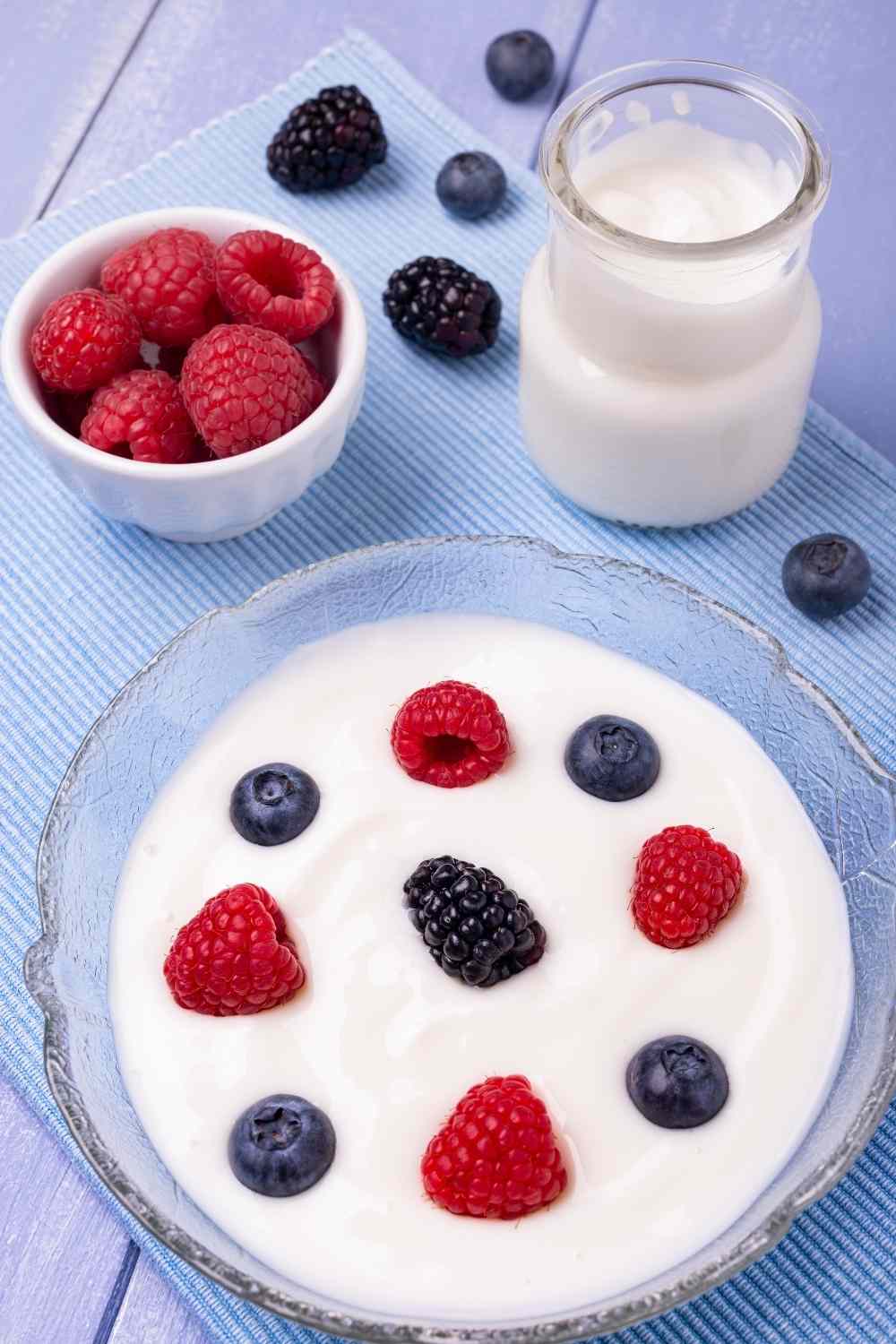 Blueberries with low-fat or Greek yogurt