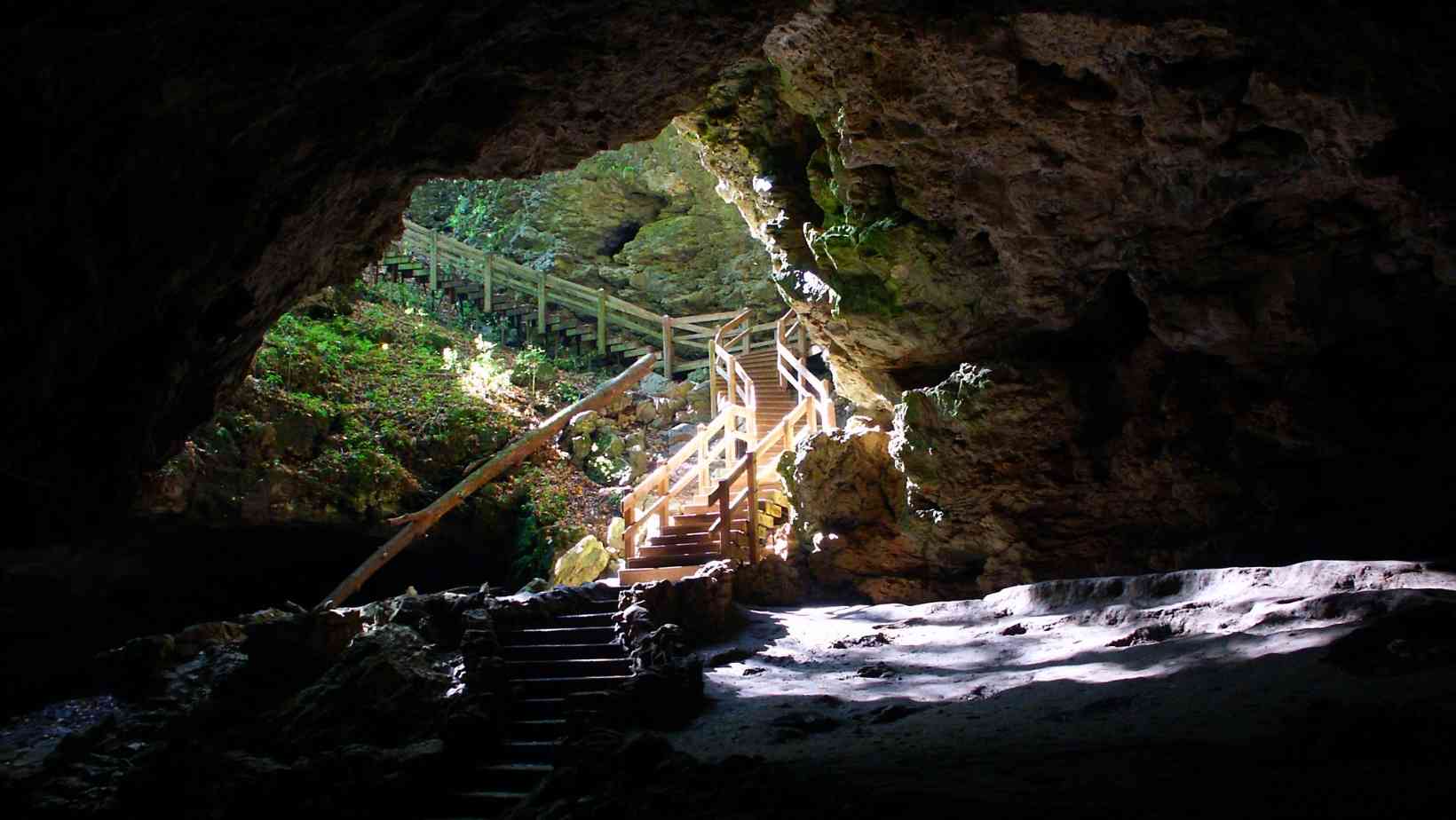 Maquoketa Caves State Park