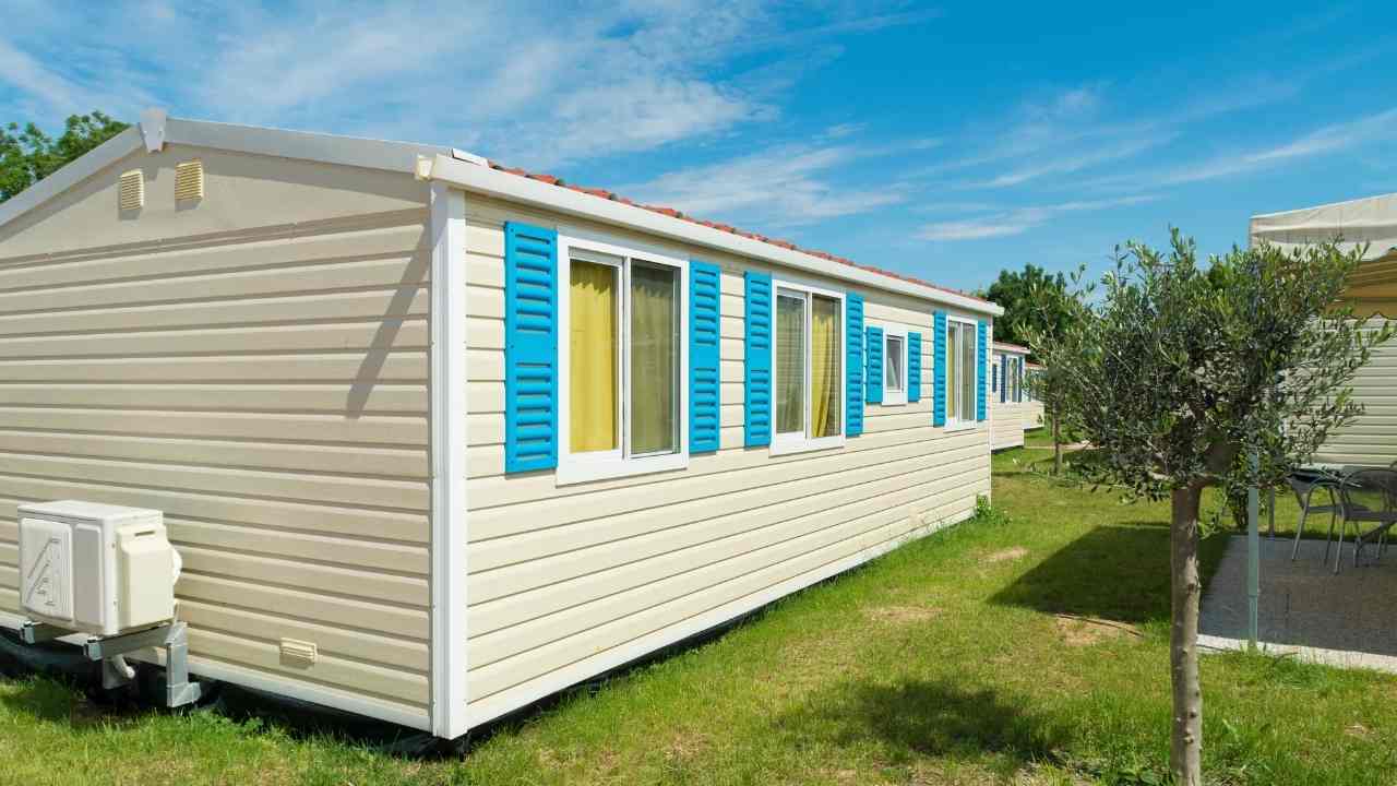 Pros and Cons of Owning a Mobile Home