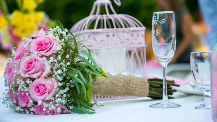 Top 6 Floral Decoration Ideas For Birthday Celebration At Home