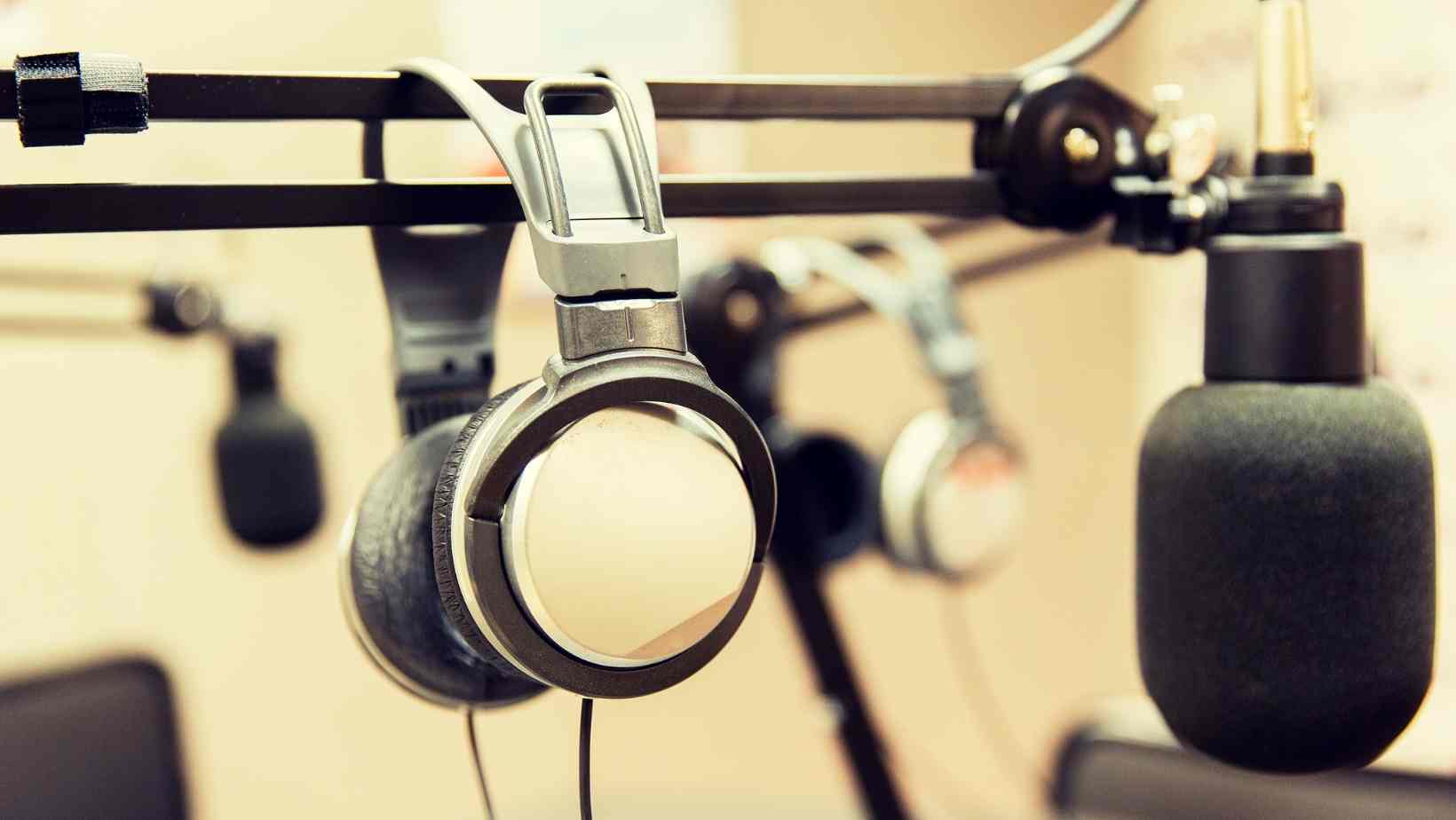 Why studio headphones are a ‘must’ for mix engineers!