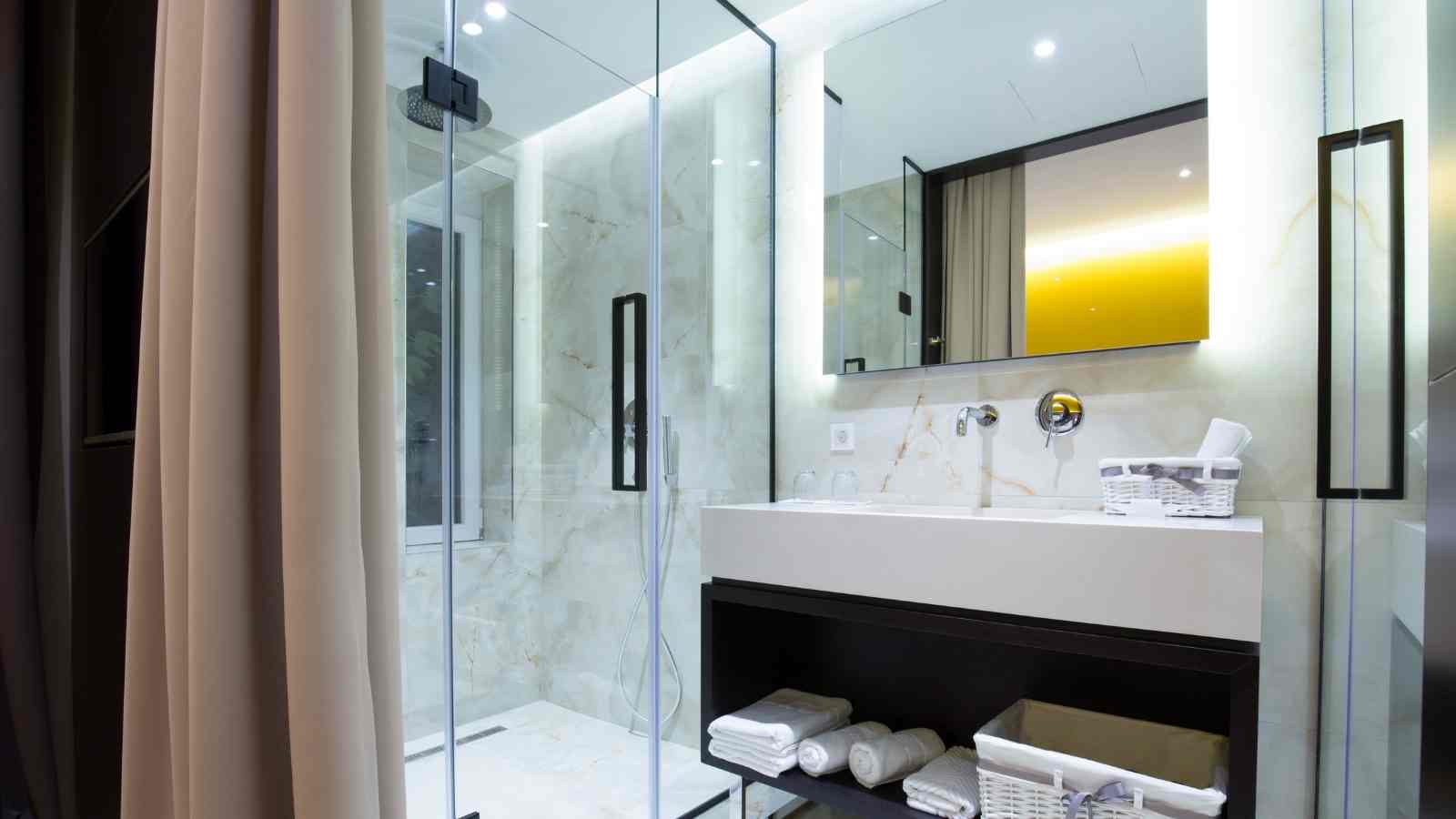 Luxury Small Bathroom Designs Ideas