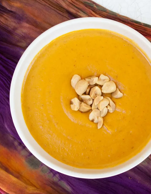 5 Ingredient Curry Peanut Pumpkin Soup