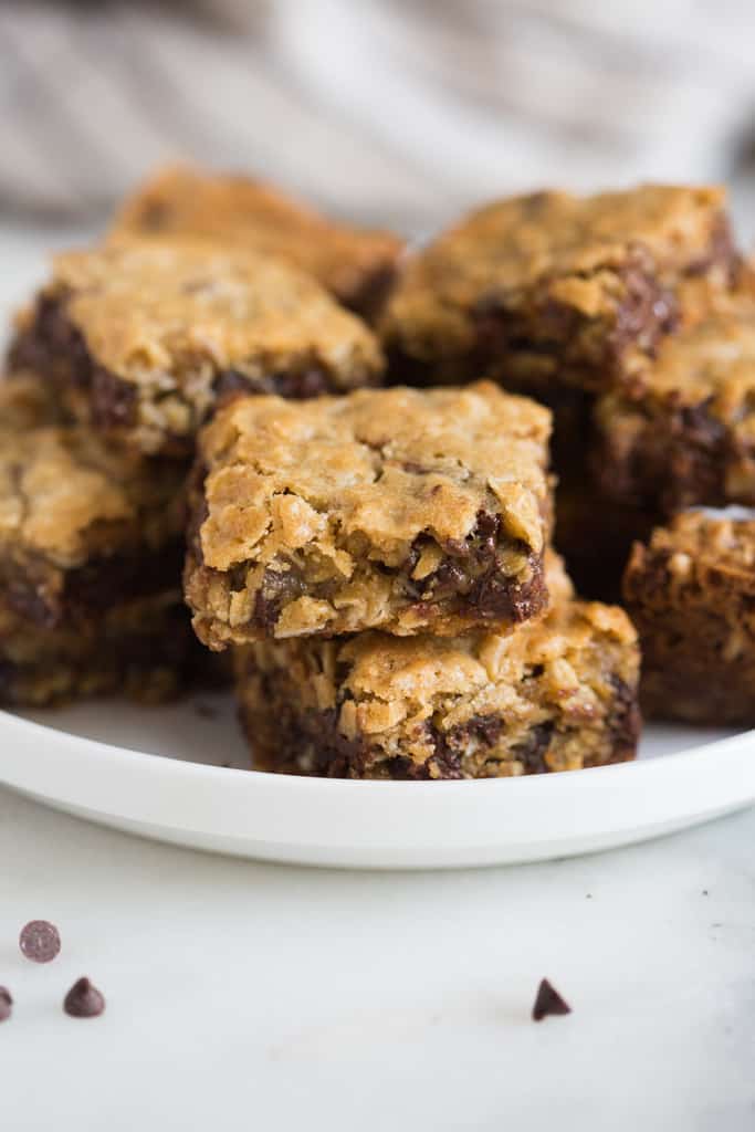 Oatmeal Chocolate Chip Cookie Bars