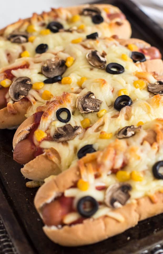 Pizza hot dogs