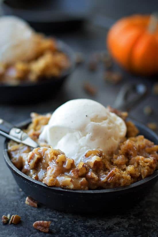 Pumpkin praline skillet cake