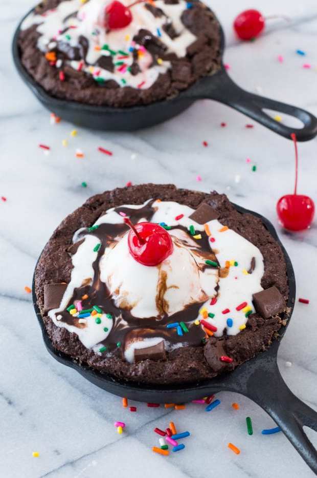 Skillet Brownie Sundaes!