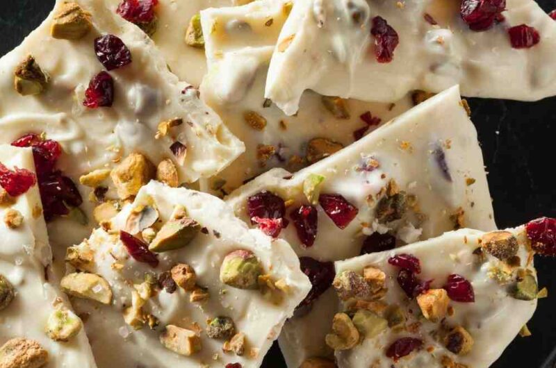 Christmas Chocolate Bark Recipes - Perfect for the Holidays!