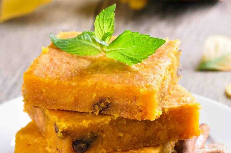 Halloween Pumpkin Bars - Make These Easy Recipes!