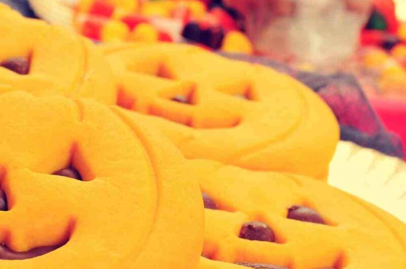 Spooky Halloween Pumpkin Cookies – Perfect for Fall Treats!