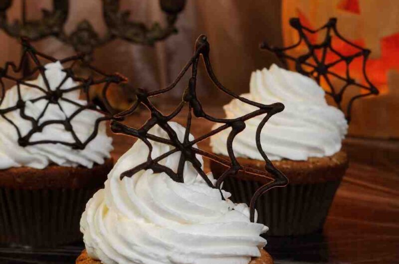 Spooky Halloween Pumpkin Muffins - Perfect for Fall!