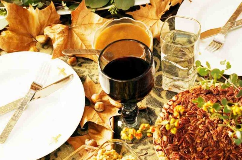 Thanksgiving Potluck Ideas - The Perfect Menu for Your Holiday Party