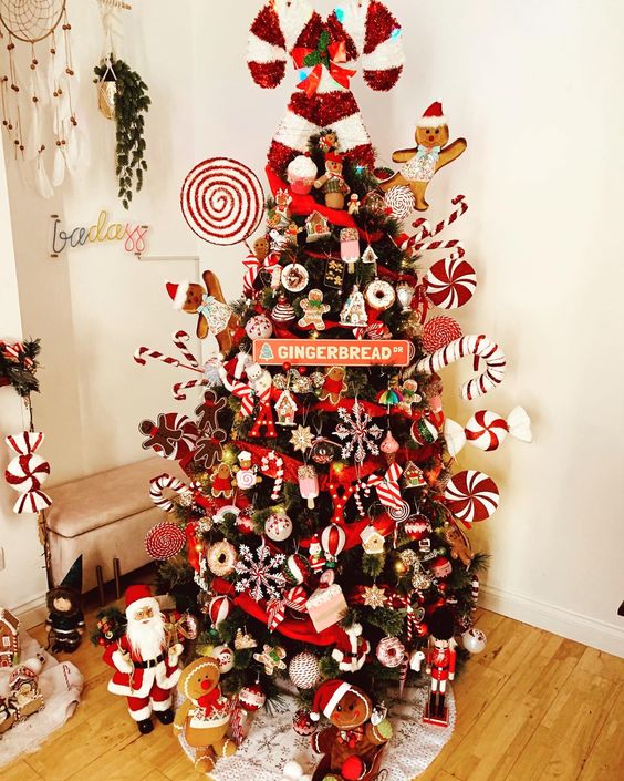 A candy cane gingerbread christmas tree dream!