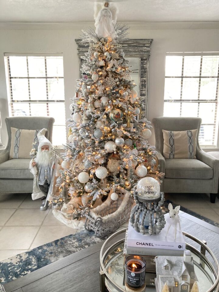 30 Creative White Christmas Tree Decorating Ideas