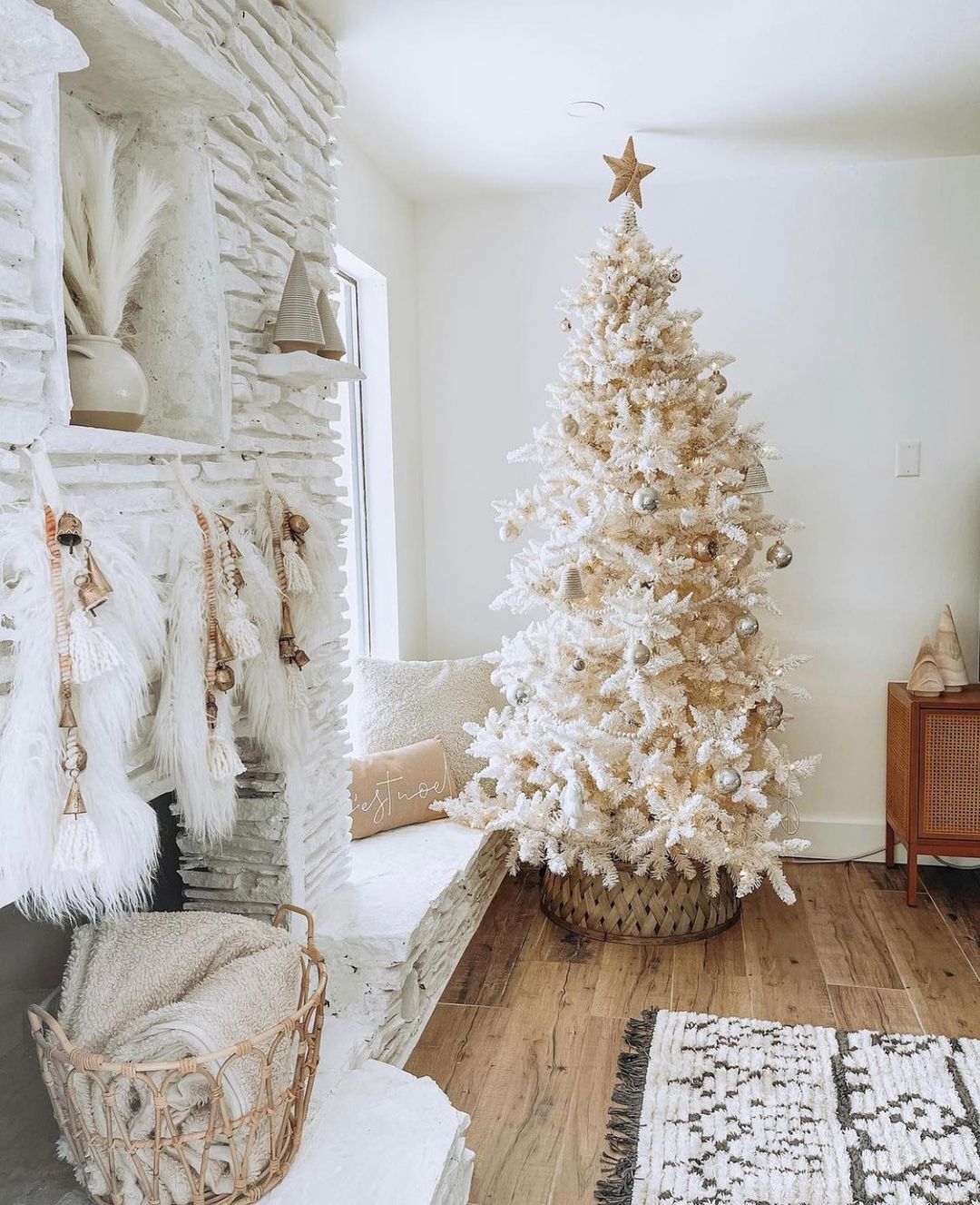 Cozy Minimalist White Christmas Living Room