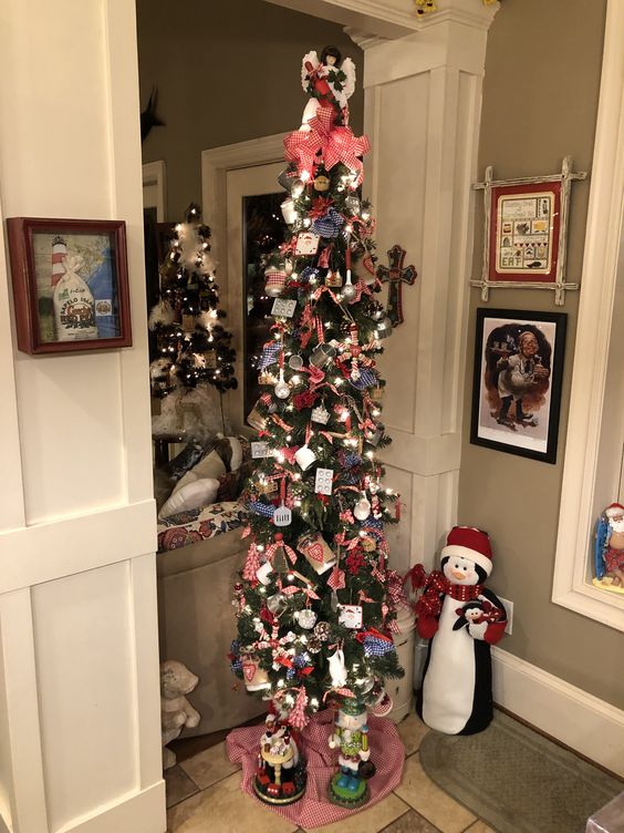 Kitchen Christmas tree