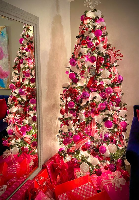 Red and pink Christmas decor