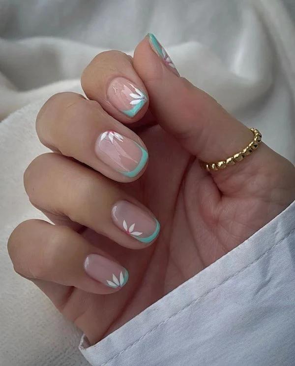 Short French Tip Nails