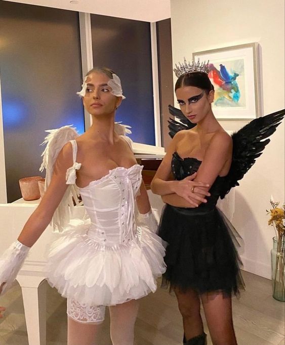 White and Black Swan