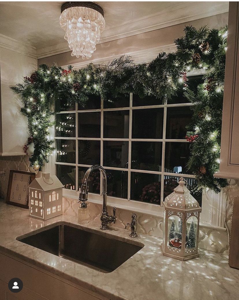 Christmas Decorating Idea for the Kitchen