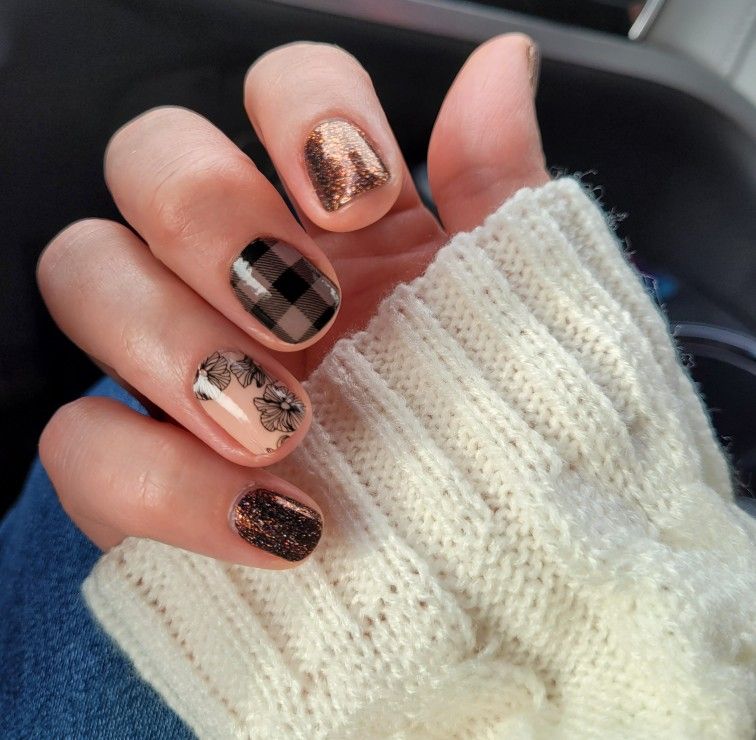 DIY Fall Color Street mixed manicure