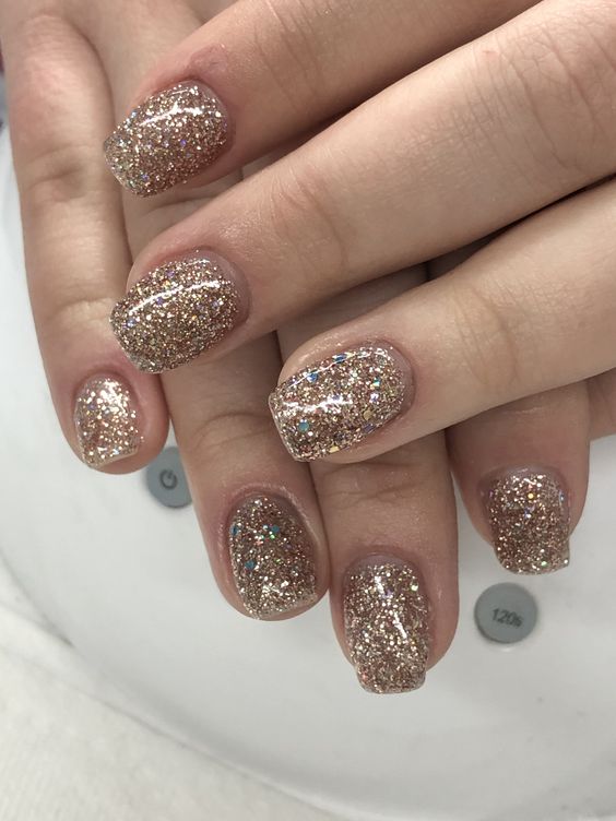 LE Champagne Glitter Gel Nails
