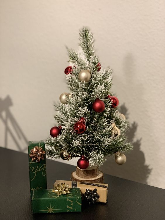 Mini Christmas Tree for the Office