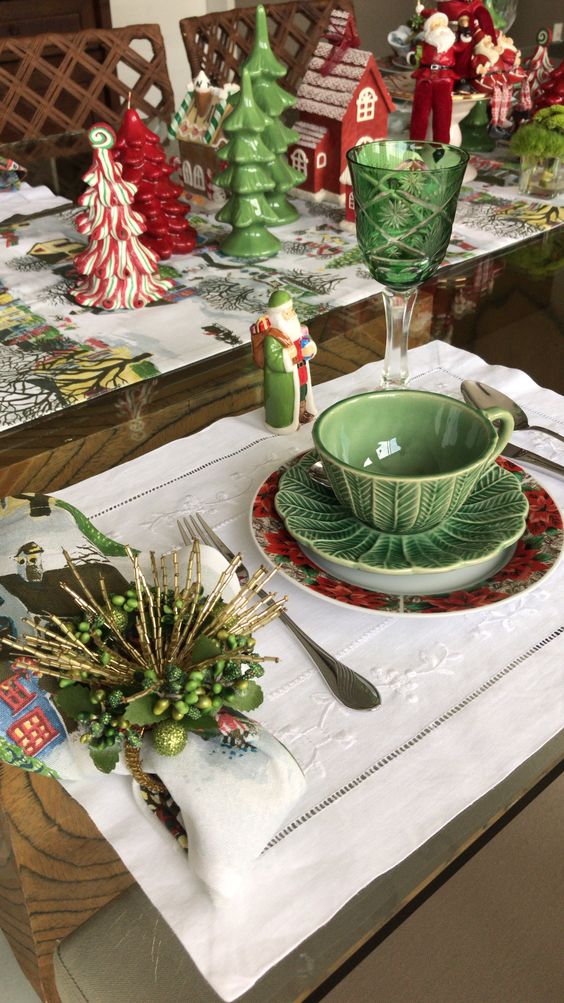 Traditional Christmas table decoration