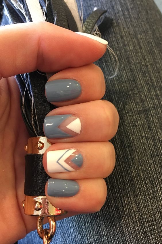 Triangle trio nails