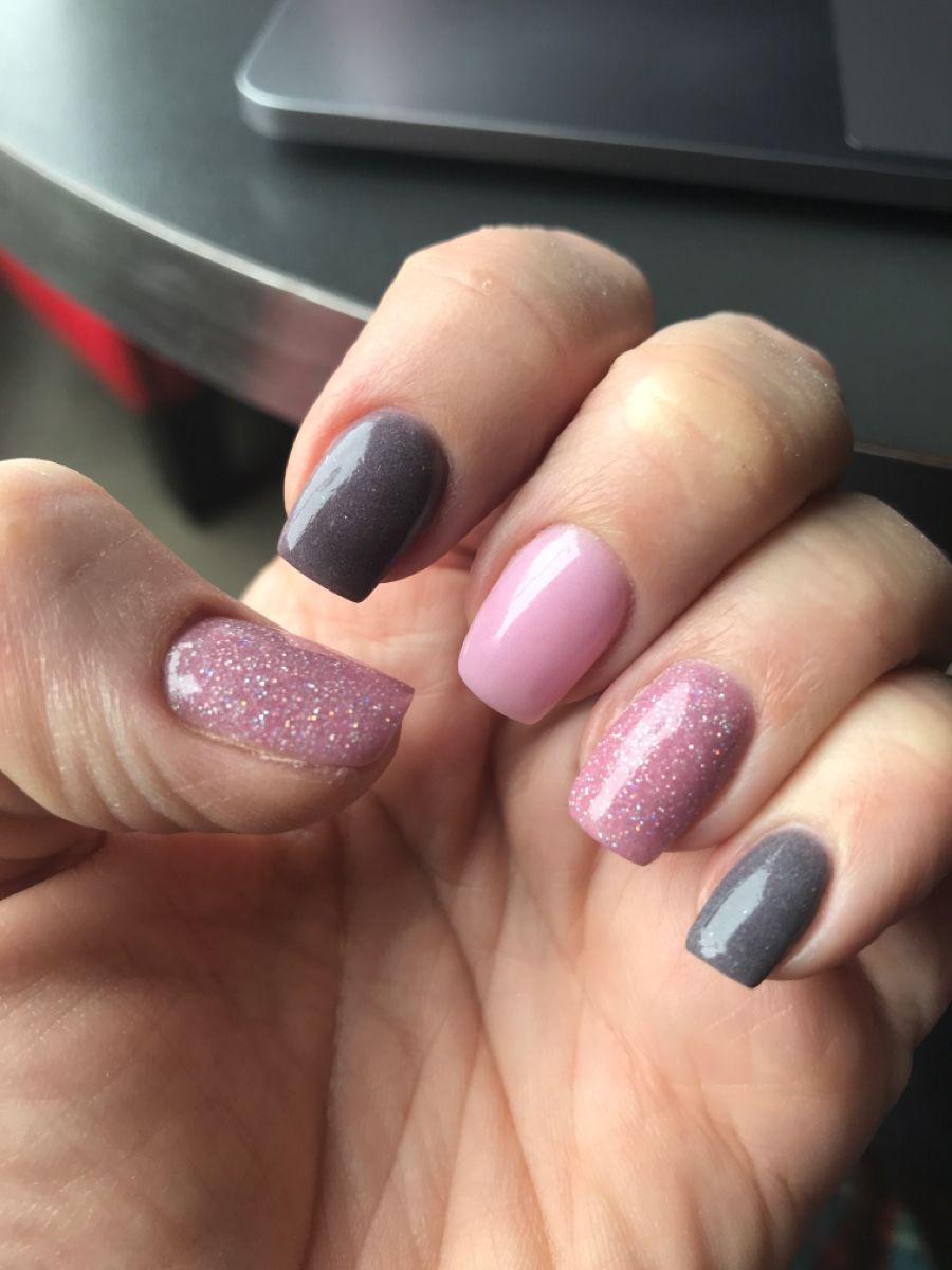 Powder dipped pink and grey sparkle