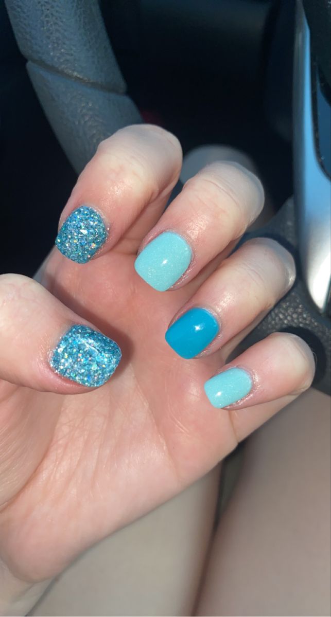 SNS dip powder nails