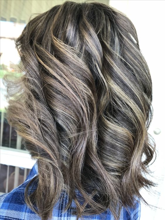 Long brunette balayage
