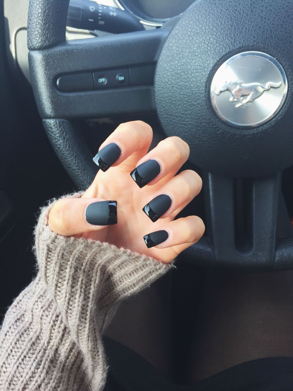 Matte nails