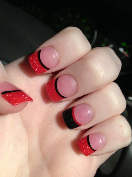 Red & black solar nails