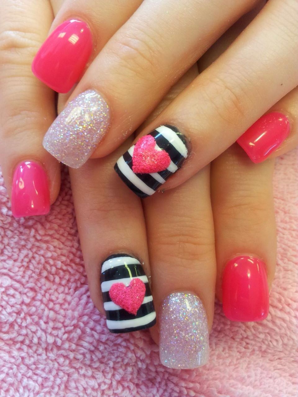 Romantic DIY Valentines Day Nail Art Design