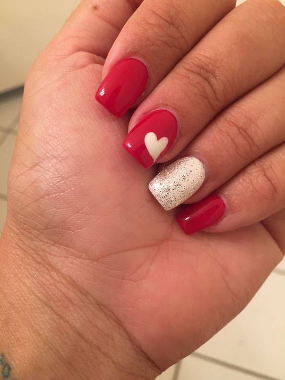 Valentine's day nails