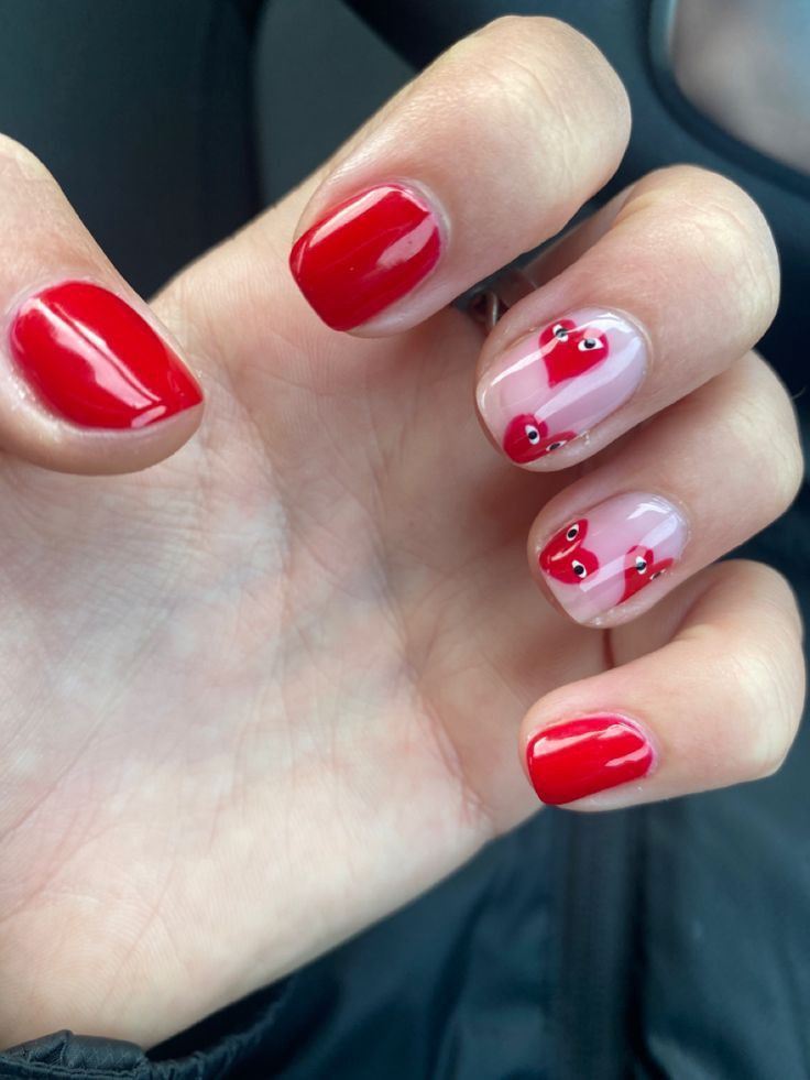 Heart eye nails