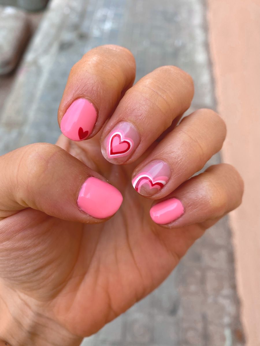 Pink nails hearts