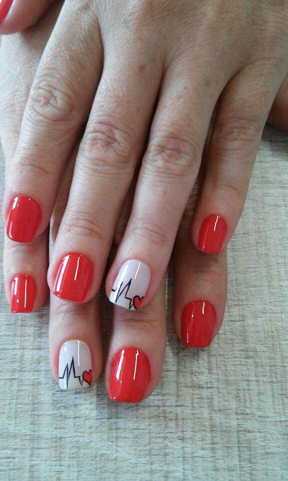 Romantic Valentine’s Day Nail Design