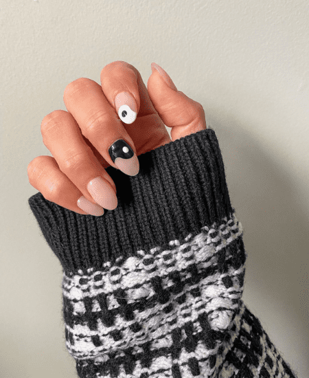 yin yang nails