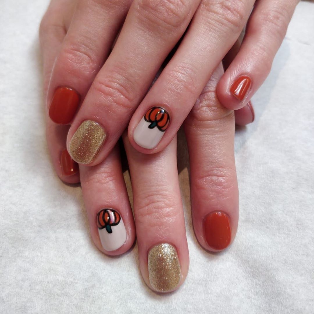 Nail Art with Halloween Colors