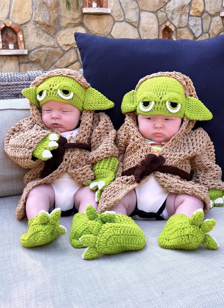 Baby Yoda Halloween Costume