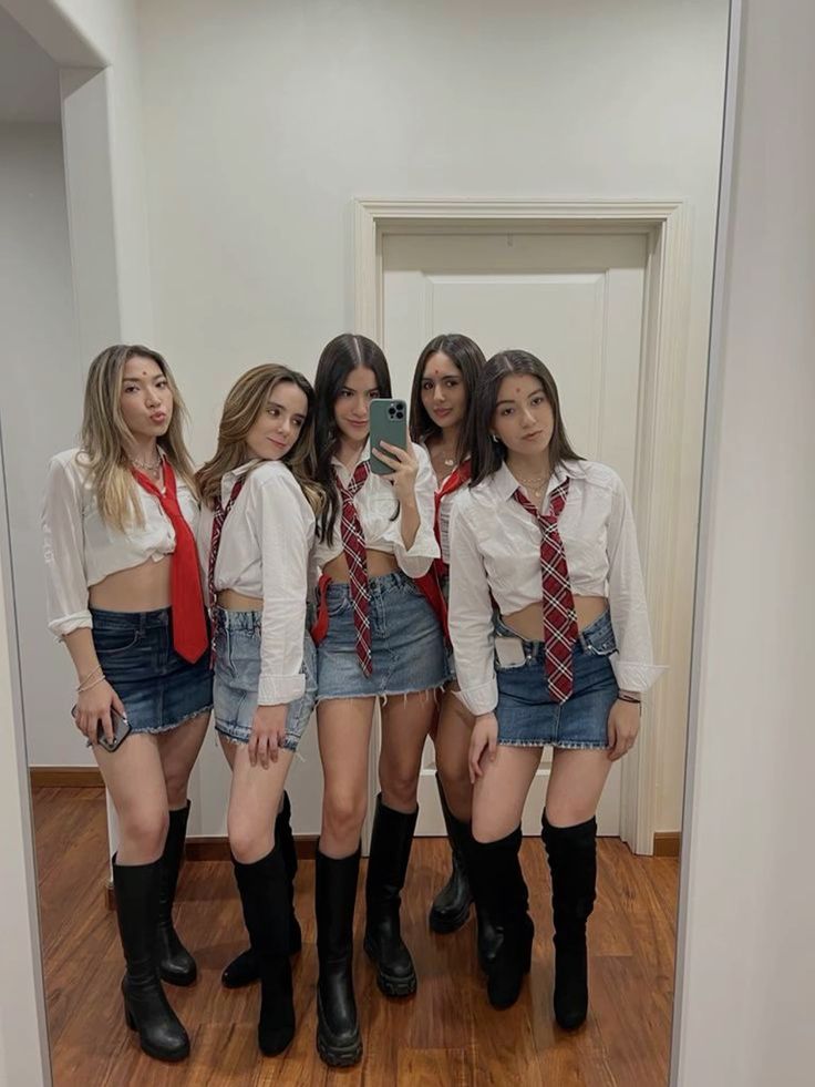 Rebelde Way School Uniforms