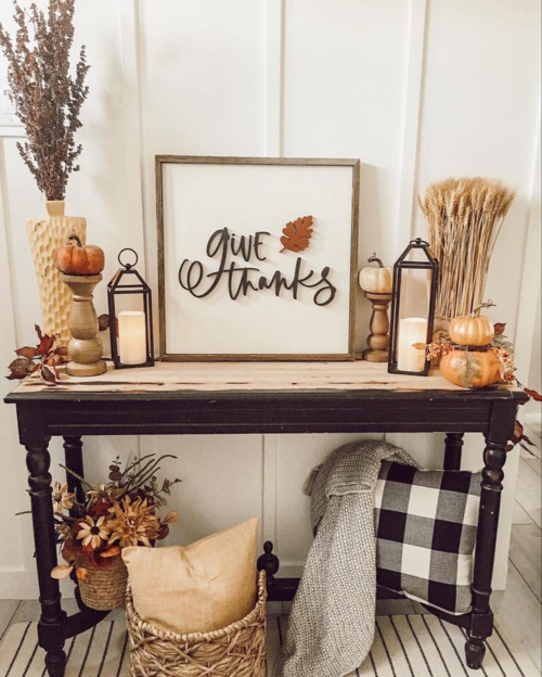 Give thanks entryway decor